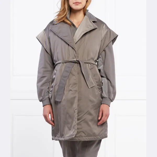 Обычный крой без рукавов от мучнистой росы Marella, черный
Обычный крой без рукавов от мучнистой росы Marella, черный