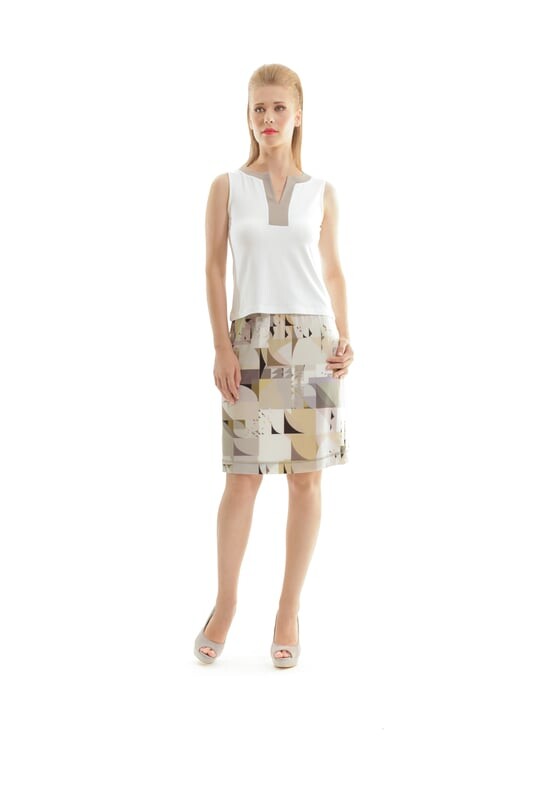 Топ без рукавов с V-образным вырезом Conquista, белый
Топ без рукавов с V-образным вырезом Conquista, белый