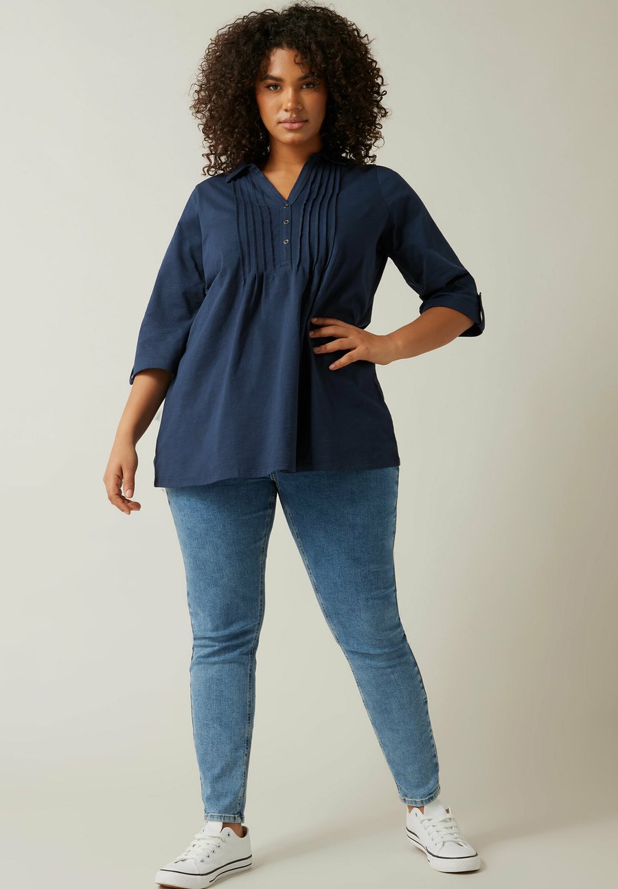 Блуза Evans PINTUCK HENLEY, Navy/Dark Blue
Блуза Evans PINTUCK HENLEY, Navy/Dark Blue