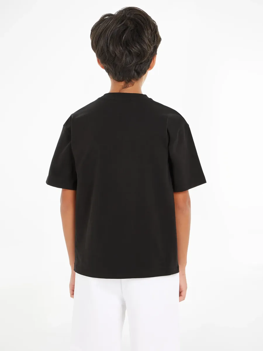 Футболка Calvin Klein Jeans "Neck Emb. Relaxed Ss T-Shirt", для детей до 16 лет, с надписью-логотипом на воротнике, черный
Футболка Calvin Klein Jeans "Neck Emb. Relaxed Ss T-Shirt", для детей до 16 лет, с надписью-логотипом на воротнике, черный