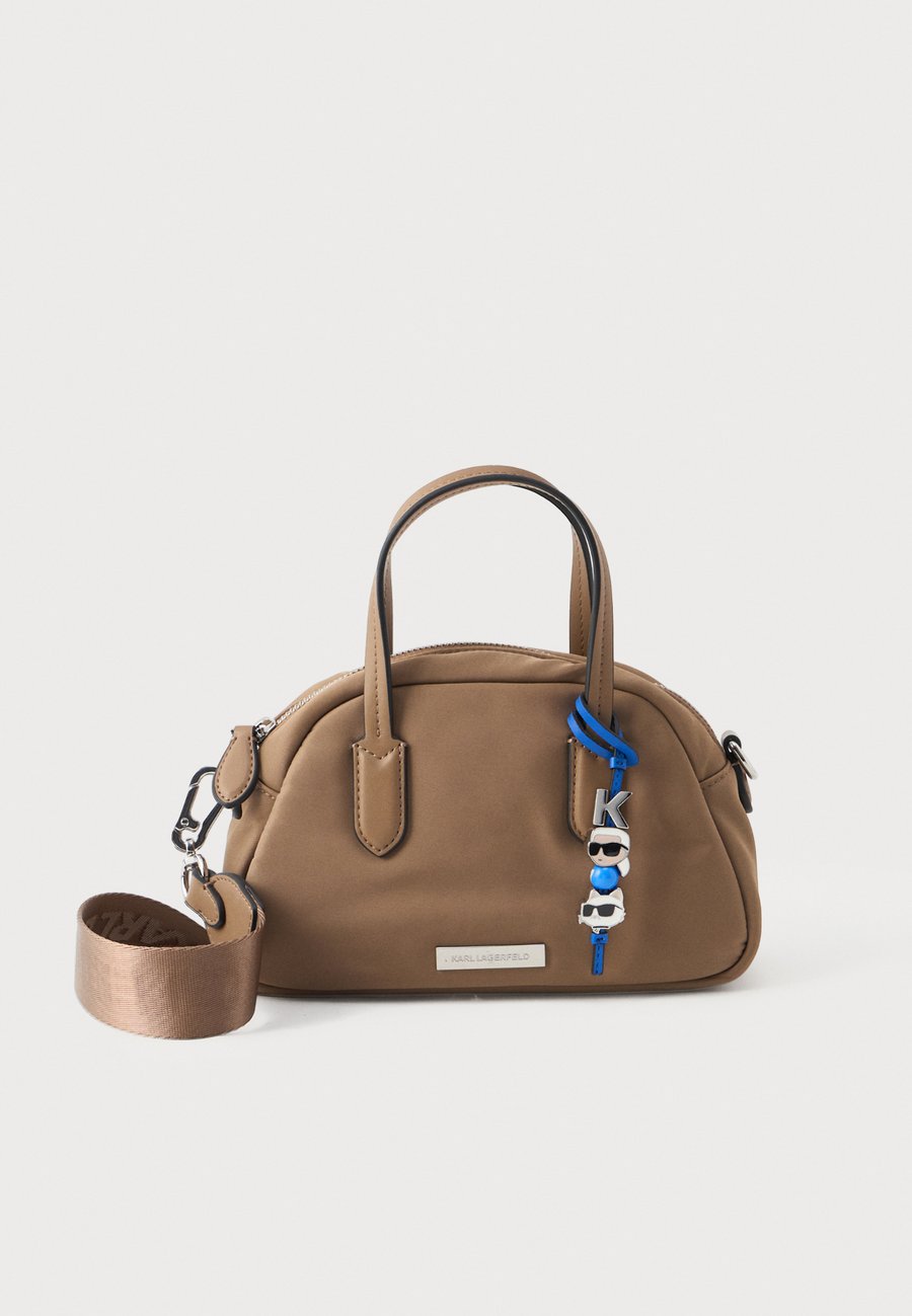Сумка KARL LAGERFELD IKON BOWLING BAG, Mushroom Brown/Light Brown
Сумка KARL LAGERFELD IKON BOWLING BAG, Mushroom Brown/Light Brown