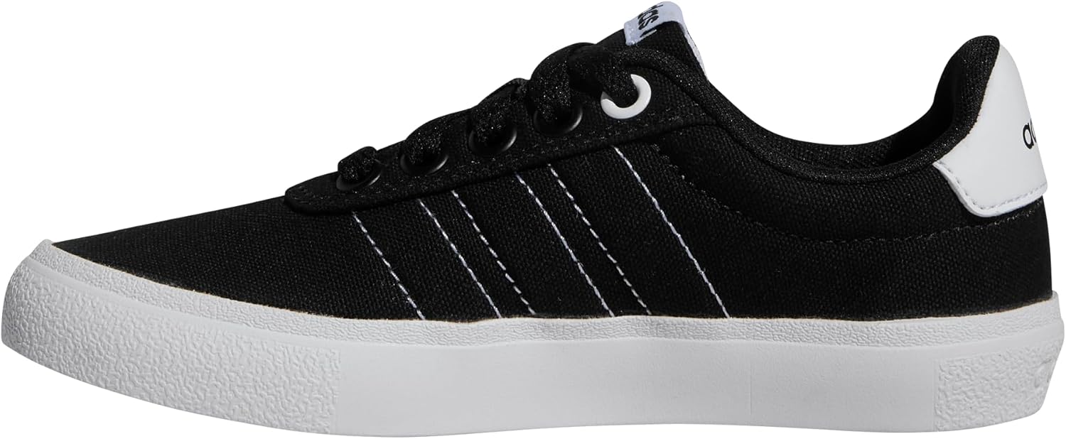 Кроссовки Adidas Vulcraid3r для детей и унисекс, белый/черный
Кроссовки Adidas Vulcraid3r для детей и унисекс, белый/черный