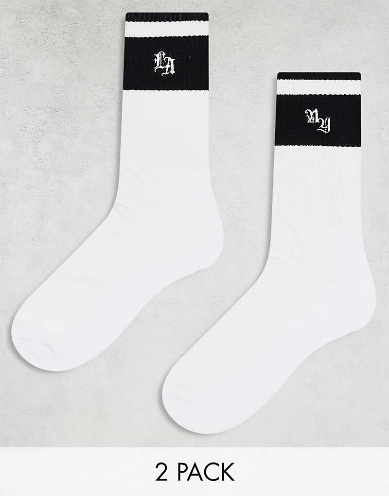ASOS DESIGN – Комплект из 2 пар белых спортивных носков с полосками и надписями LA и NY
ASOS DESIGN – Комплект из 2 пар белых спортивных носков с полосками и надписями LA и NY