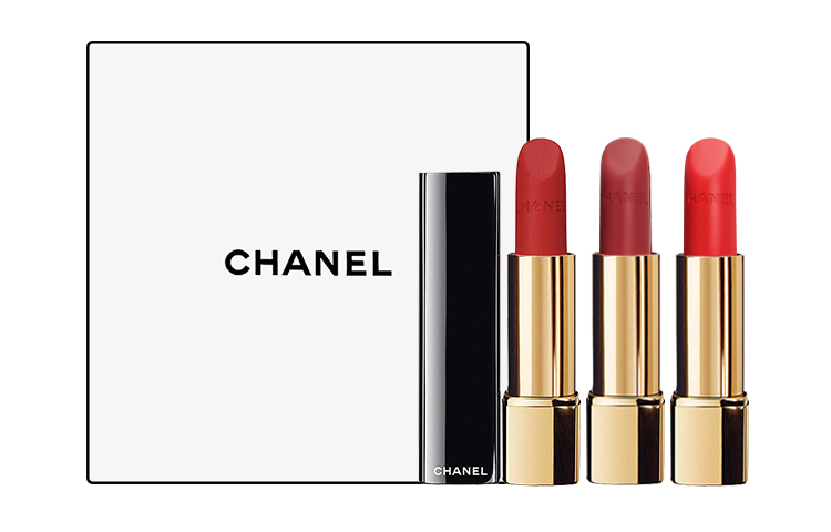 Набор бархатных помад Velour Shiny CHANEL
Набор бархатных помад Velour Shiny CHANEL