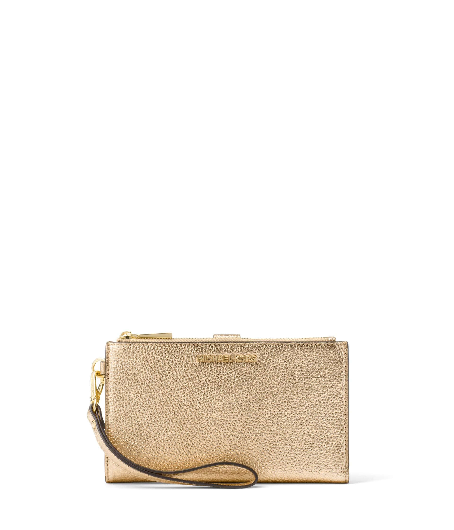 Кошелек MICHAEL Michael Kors Bi-Fold Wristlet With Multi Compartments, цвет Pale Gold
Кошелек MICHAEL Michael Kors Bi-Fold Wristlet With Multi Compartments, цвет Pale Gold