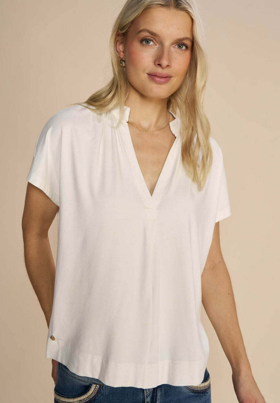 Блуза MMSHIRA Mos Mosh, белый
Блуза MMSHIRA Mos Mosh, белый