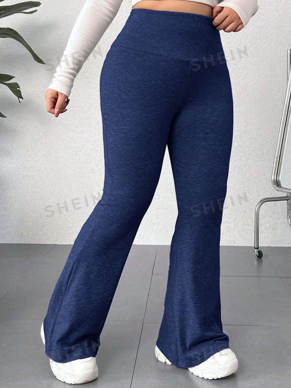 EZwear Женские спортивные брюки больших размеров, Однотонные, с длинным рукавом Shein, темно-синий
EZwear Женские спортивные брюки больших размеров, Однотонные, с длинным рукавом Shein, темно-синий