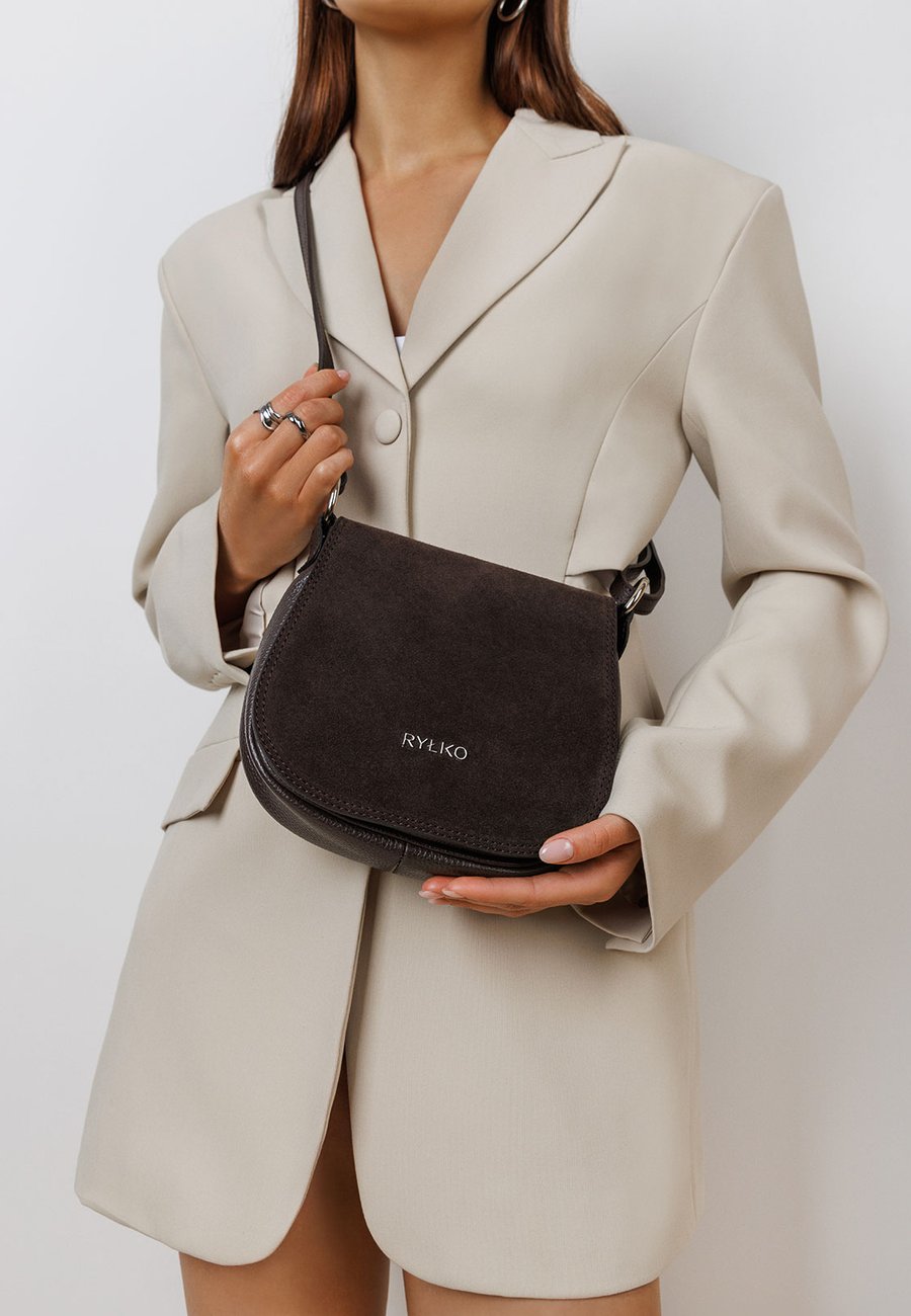 Сумка кросс-боди RYŁKO Cross body bag, Brown
Сумка кросс-боди RYŁKO Cross body bag, Brown