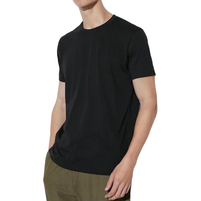 Футболка унисекс черная Uniqlo, черный 
Футболка унисекс черная Uniqlo, черный