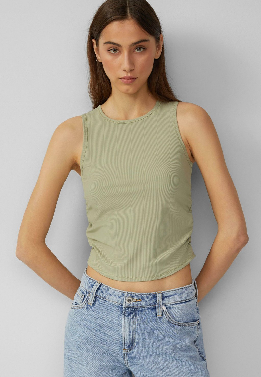 Топ MIT SEITLICHER RAFFUNG VANESSA MAI QS, зеленый
Топ MIT SEITLICHER RAFFUNG VANESSA MAI QS, зеленый