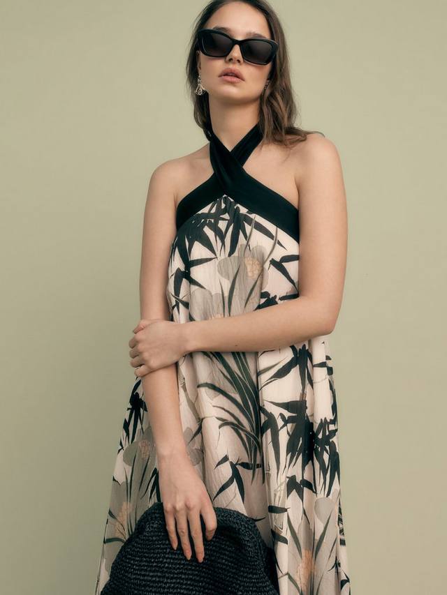 Платье макси с принтом пальм и запахом на шее FLORERE, Multi
Платье макси с принтом пальм и запахом на шее FLORERE, Multi