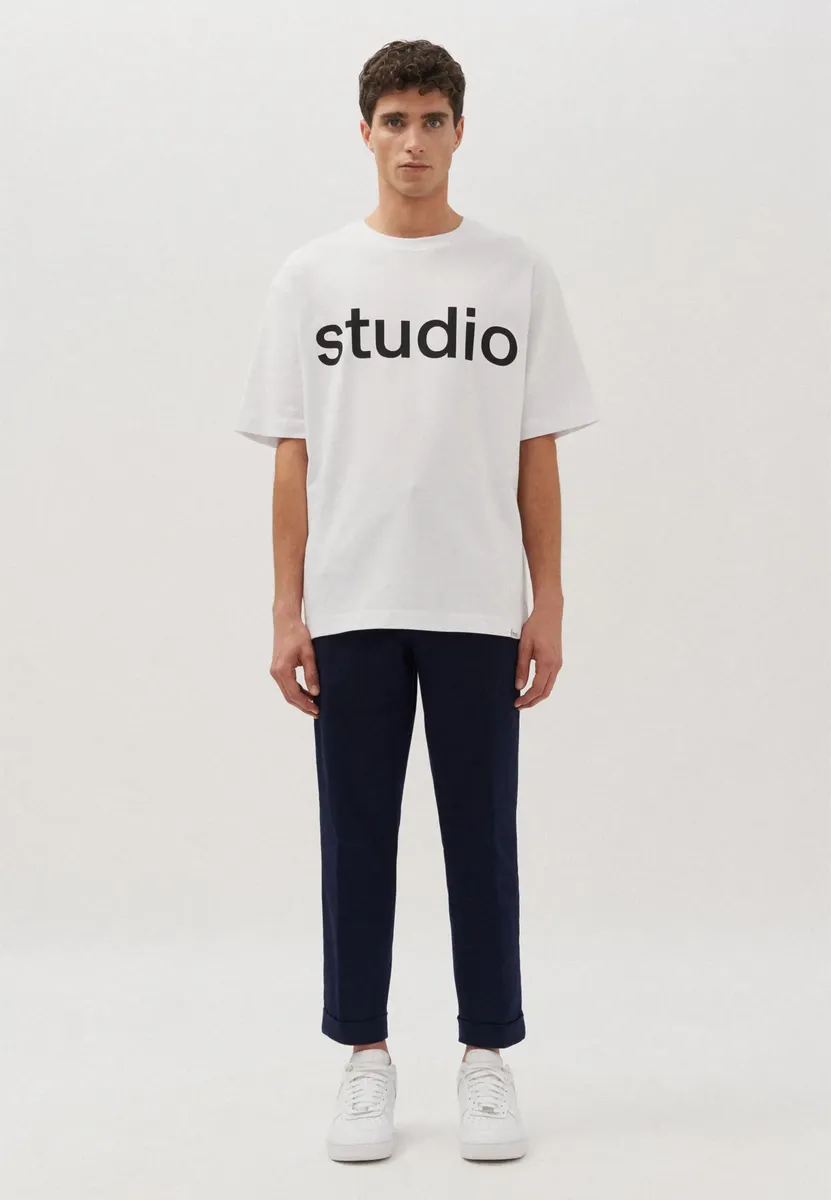 Футболка studio seidensticker "Studio", с короткими рукавами и круглым вырезом, однотонная, белый
Футболка studio seidensticker "Studio", с короткими рукавами и круглым вырезом, однотонная, белый