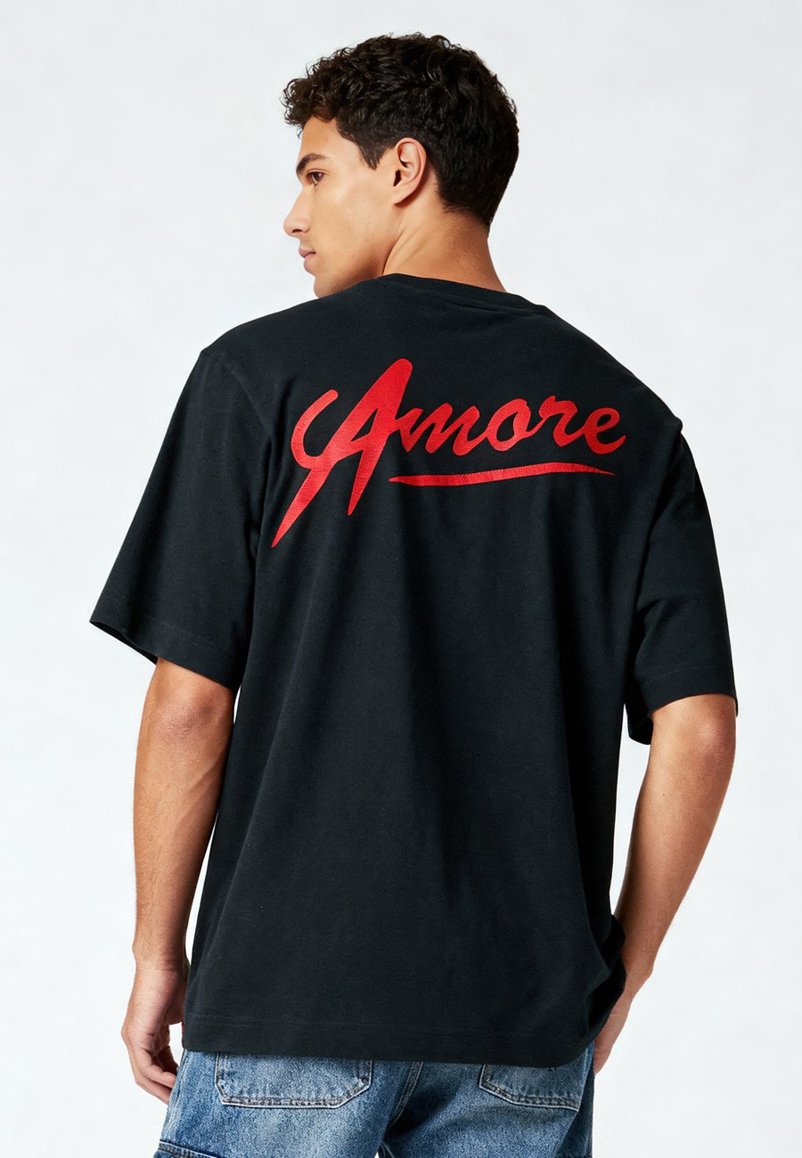 Футболка Mira Paris AMORE BACK PRINT HEAVYWEIGHT, Black, Черный, Футболка Mira Paris AMORE BACK PRINT HEAVYWEIGHT, Black
Футболка Mira Paris AMORE BACK PRINT HEAVYWEIGHT, Black, Черный, Футболка Mira Paris AMORE BACK PRINT HEAVYWEIGHT, Black