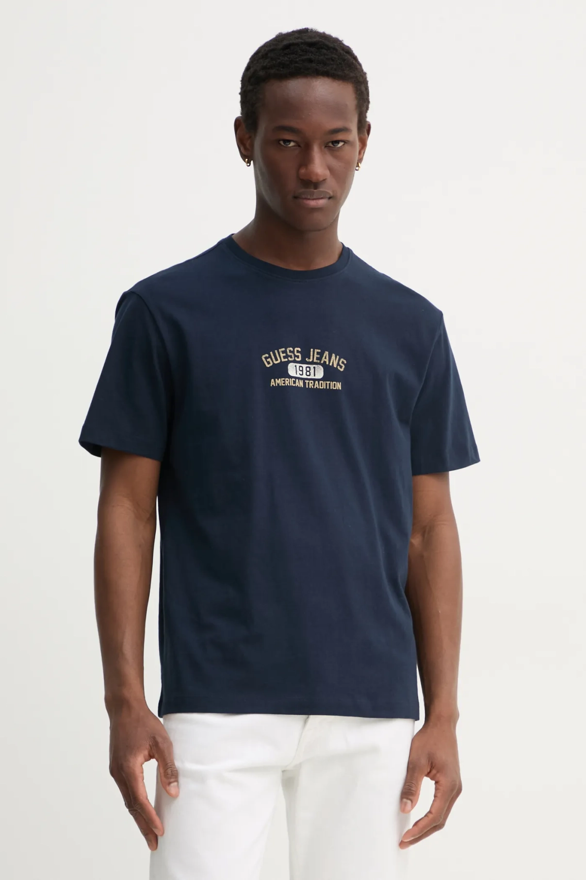 Хлопковая футболка Guess Jeans, темно-синий
Хлопковая футболка Guess Jeans, темно-синий