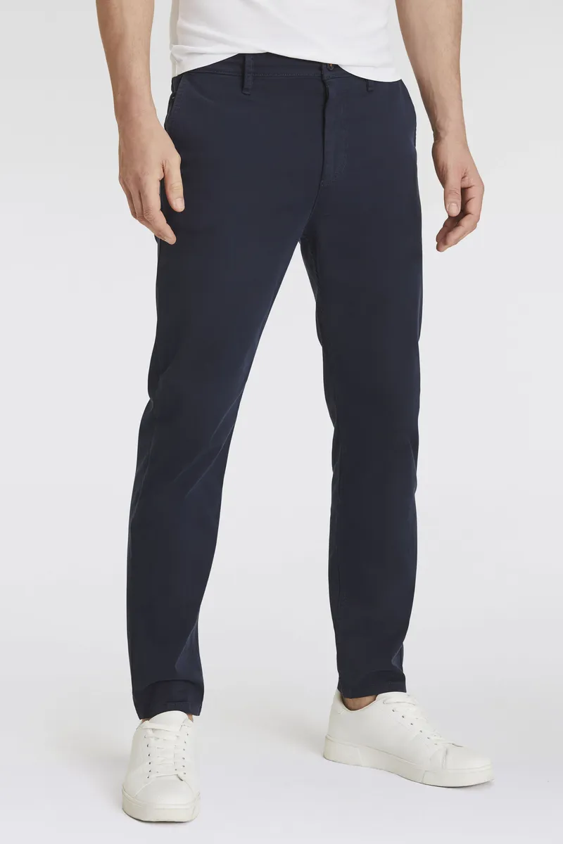 Брюки-чиносы BOSS ORANGE "Chino_tapered", с логотипом BOSS на спине, синий 
Брюки-чиносы BOSS ORANGE "Chino_tapered", с логотипом BOSS на спине, синий