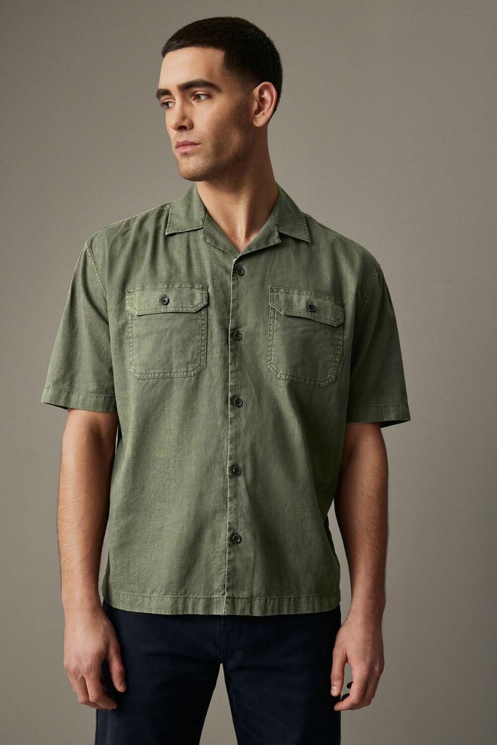 Рубашка из смесовой льна с короткими рукавами и кубинским воротником Next, зеленый
Рубашка из смесовой льна с короткими рукавами и кубинским воротником Next, зеленый