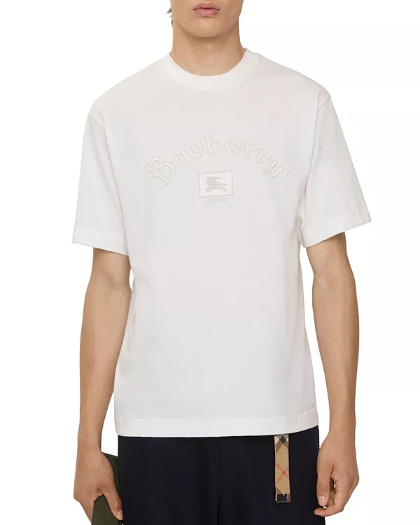 Хлопковая футболка с готическим логотипом Burberry, белый
Хлопковая футболка с готическим логотипом Burberry, белый
