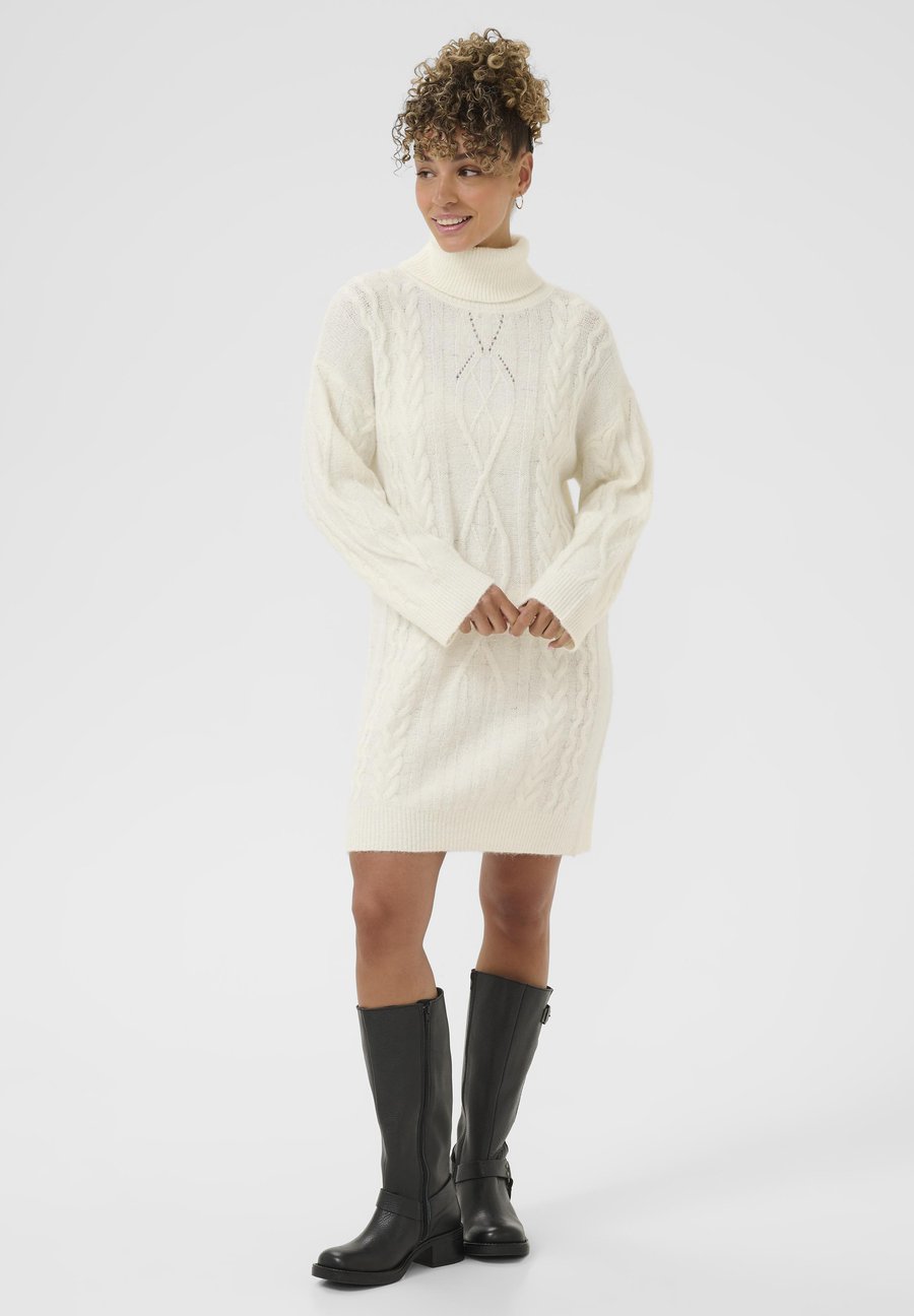 Платье Cream CRSKIE KNIT DRESS, Whisper White Melange/Off-White
Платье Cream CRSKIE KNIT DRESS, Whisper White Melange/Off-White