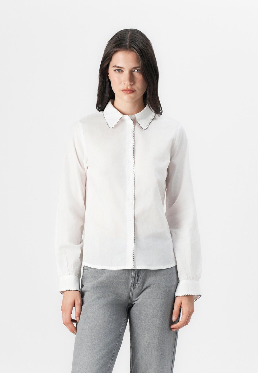 Блуза ONLY ONLJENA LIFE SHIRT , Cloud Dancer/Off-White
Блуза ONLY ONLJENA LIFE SHIRT , Cloud Dancer/Off-White