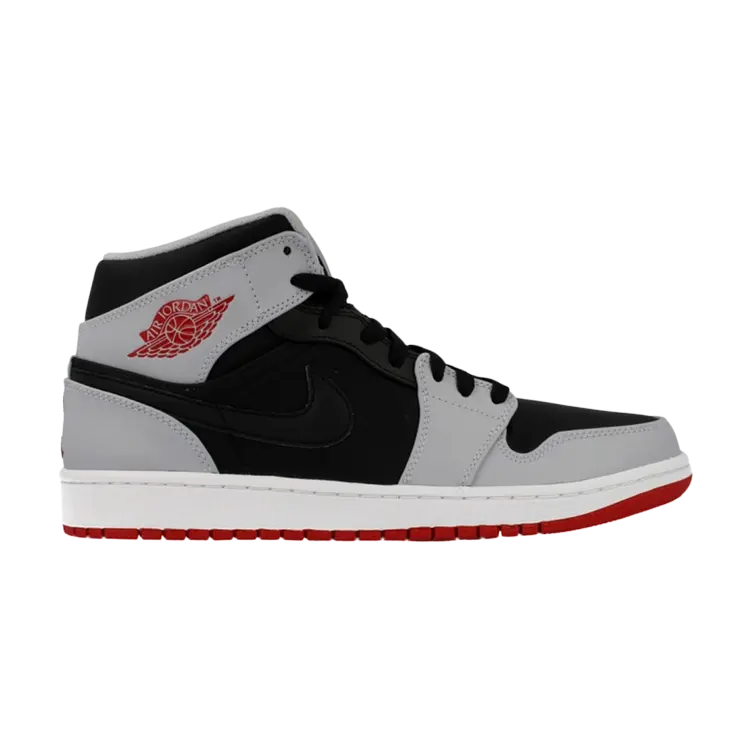 Кроссовки Air Jordan 1 Mid 'Red Grey', черный
Кроссовки Air Jordan 1 Mid 'Red Grey', черный