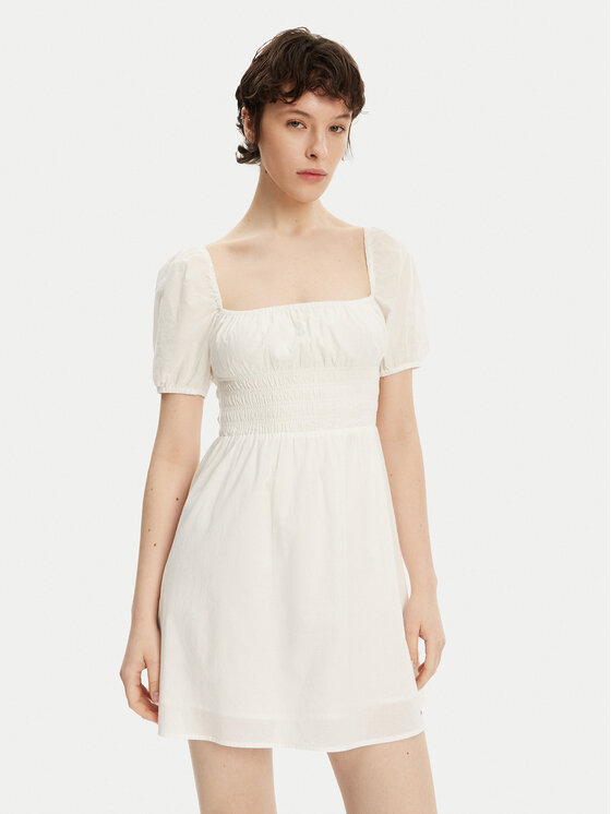 Летнее платье стандартный крой Voile DW0DW21334 Tommy Jeans, белый
Летнее платье стандартный крой Voile DW0DW21334 Tommy Jeans, белый