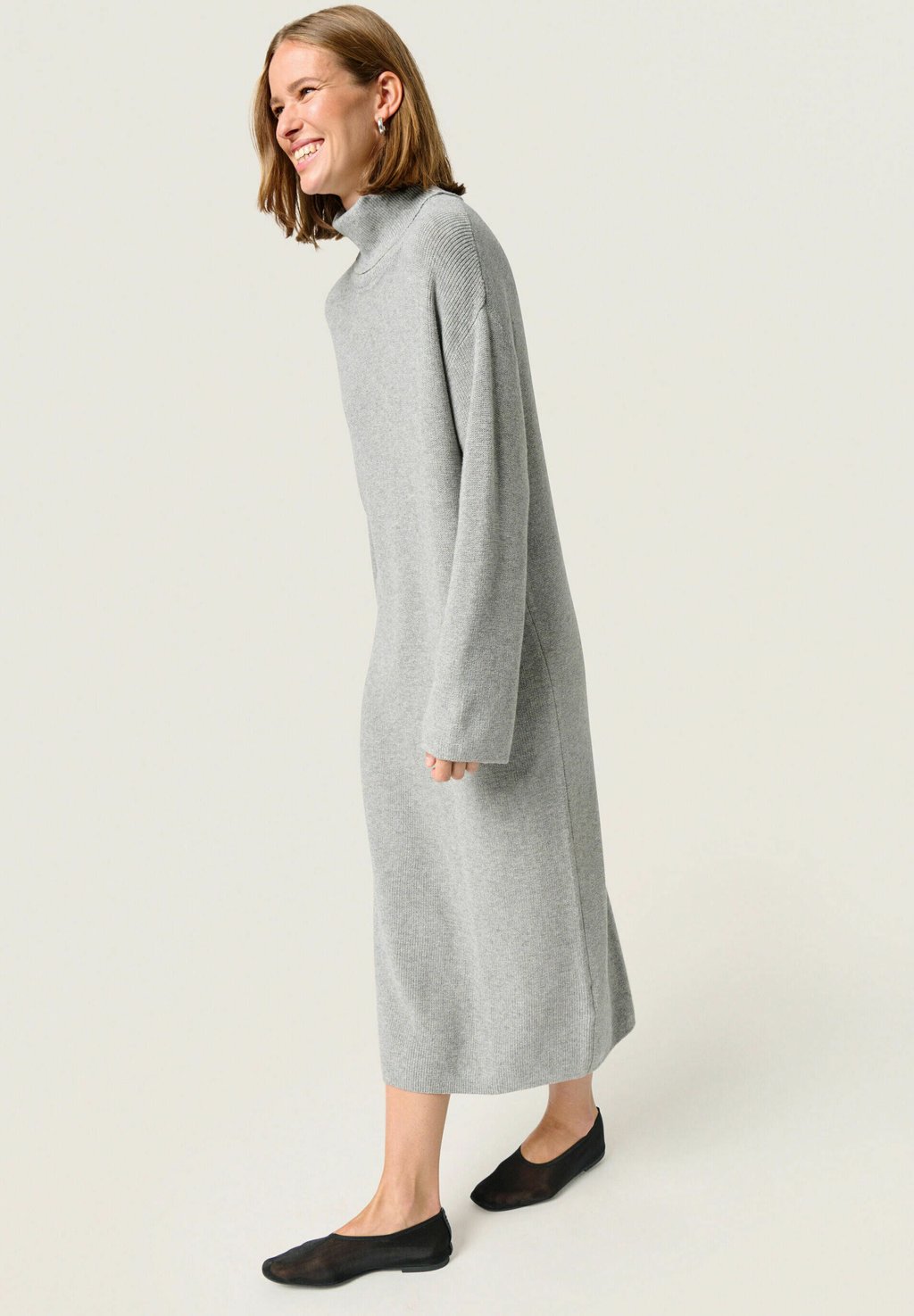 Платье-джемпер Soaked in Luxury, серый
Платье-джемпер Soaked in Luxury, серый