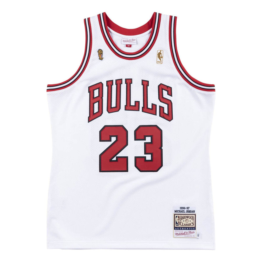 Джерси Mitchell & Ness NBA Authentic Jersey Chicago Bulls 1996-97 Michael Jordan 'White Red', белый
Джерси Mitchell & Ness NBA Authentic Jersey Chicago Bulls 1996-97 Michael Jordan 'White Red', белый