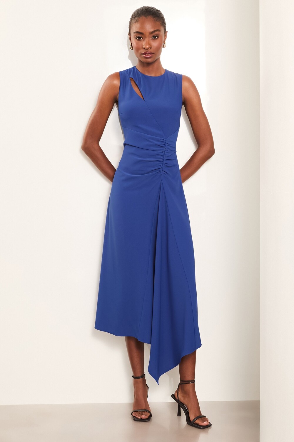 Платье миди без рукавов с асимметричным кроем и сборкой спереди Lipsy, синий
Платье миди без рукавов с асимметричным кроем и сборкой спереди Lipsy, синий