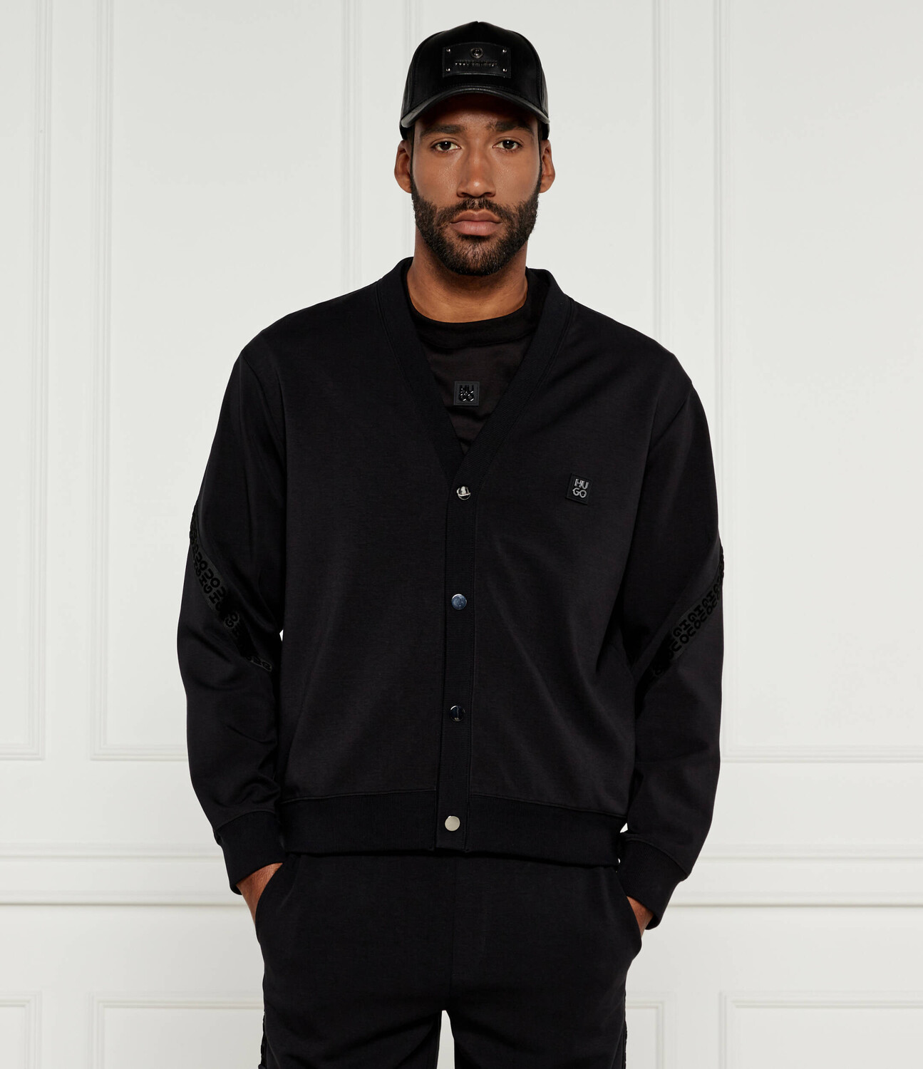 Толстовка HUGO Dequilos Regular Fit, черный
Толстовка HUGO Dequilos Regular Fit, черный