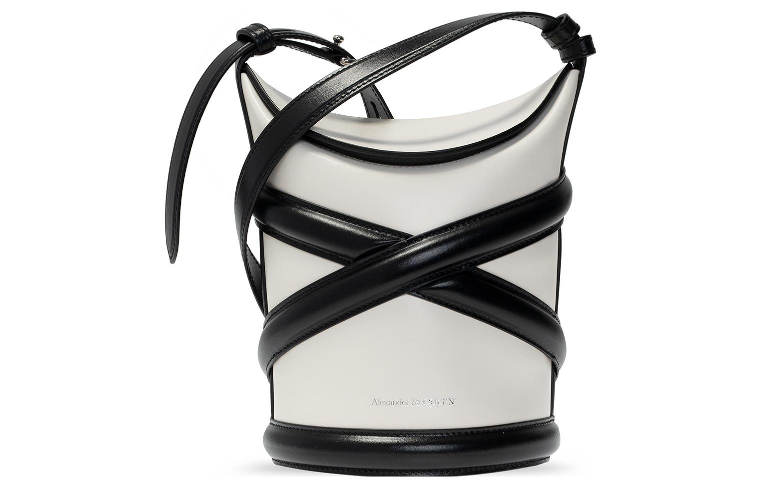 Сумка The Curve Bag из коровьей кожи, наплечная сумка, кроссбоди обычная женская Alexander McQueen, box(basic set+box)
Сумка The Curve Bag из коровьей кожи, наплечная сумка, кроссбоди обычная женская Alexander McQueen, box(basic set+box)