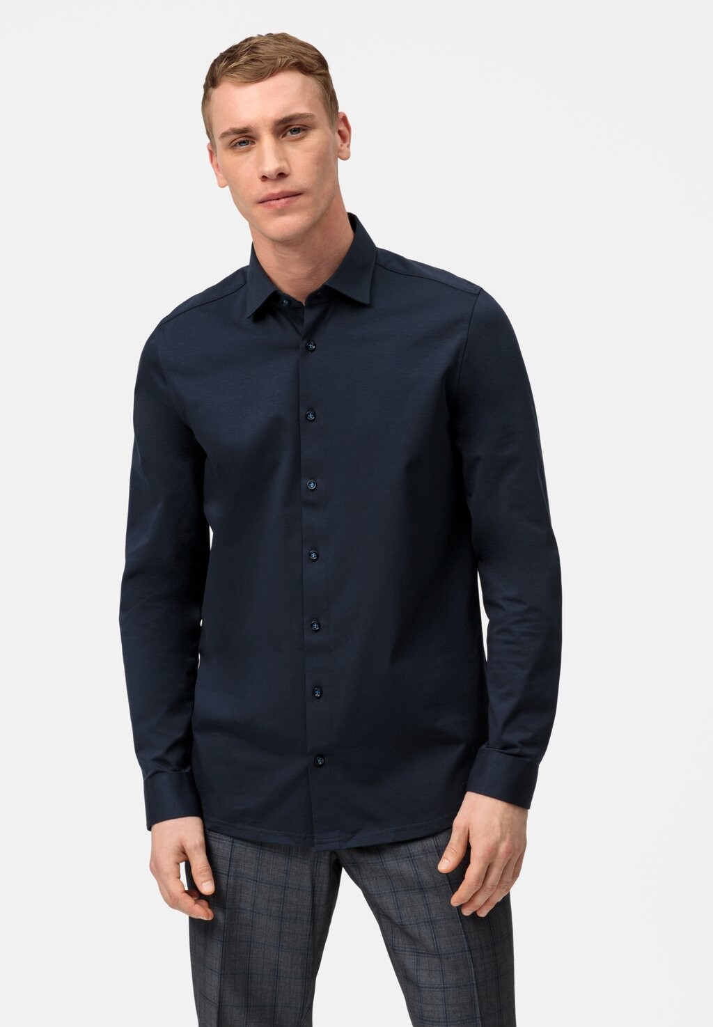 Деловая рубашка BODY FIT 24/SEVEN OLYMP Level Five, цвет marine
Деловая рубашка BODY FIT 24/SEVEN OLYMP Level Five, цвет marine