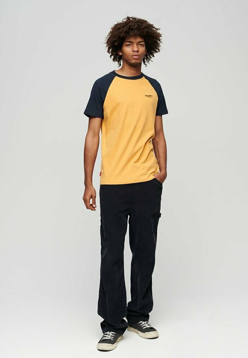 Футболка с принтом ESSENTIAL BASEBALL Superdry, цвет ochre yellow marl eclipse navy
Футболка с принтом ESSENTIAL BASEBALL Superdry, цвет ochre yellow marl eclipse navy