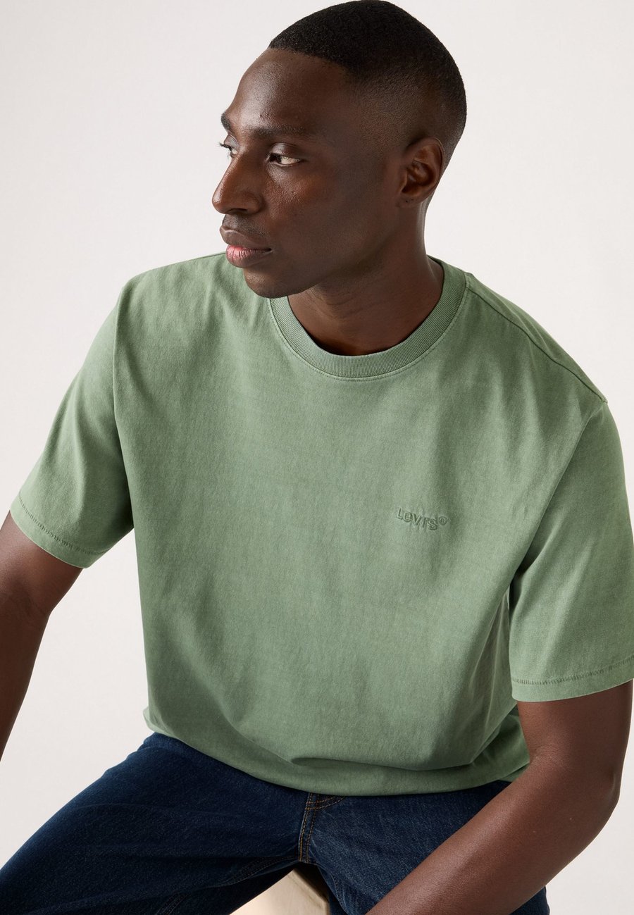 Футболка Levi's VINTAGE TEE, Laurel Wreath Jersey/Olive
Футболка Levi's VINTAGE TEE, Laurel Wreath Jersey/Olive