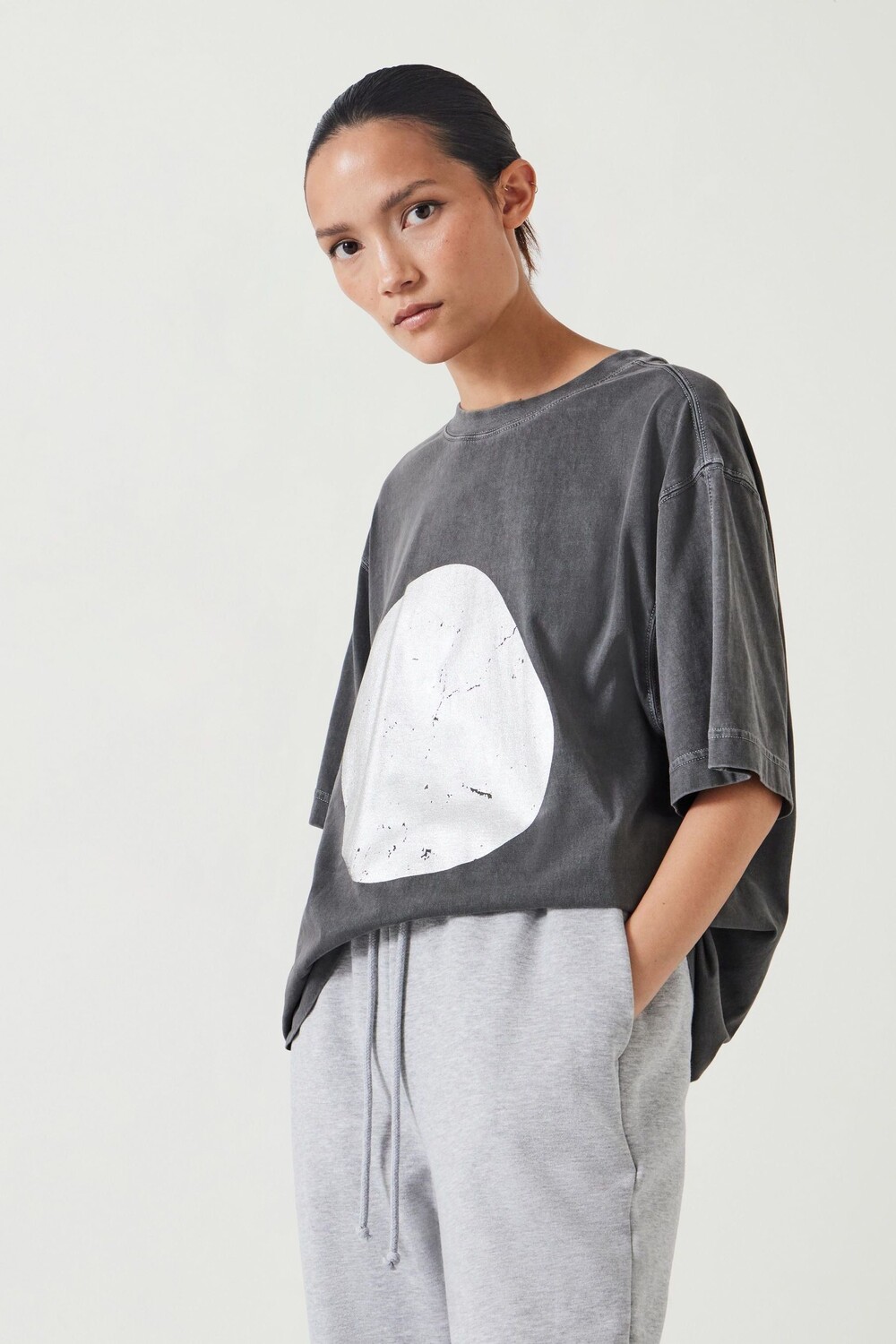 Футболка большого размера с металлическим принтом, 100% хлопок Hush, серый 
Футболка большого размера с металлическим принтом, 100% хлопок Hush, серый