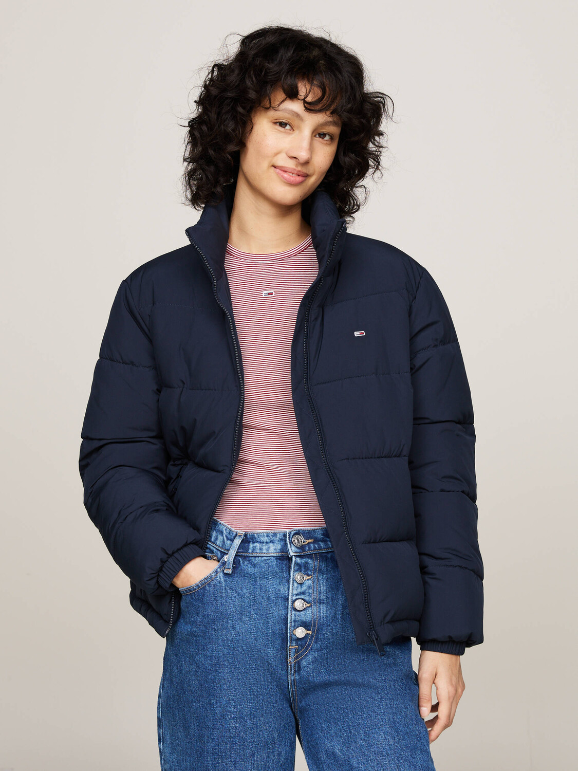 Куртка Tommy Jeans Regular Fit, темно-синий
Куртка Tommy Jeans Regular Fit, темно-синий