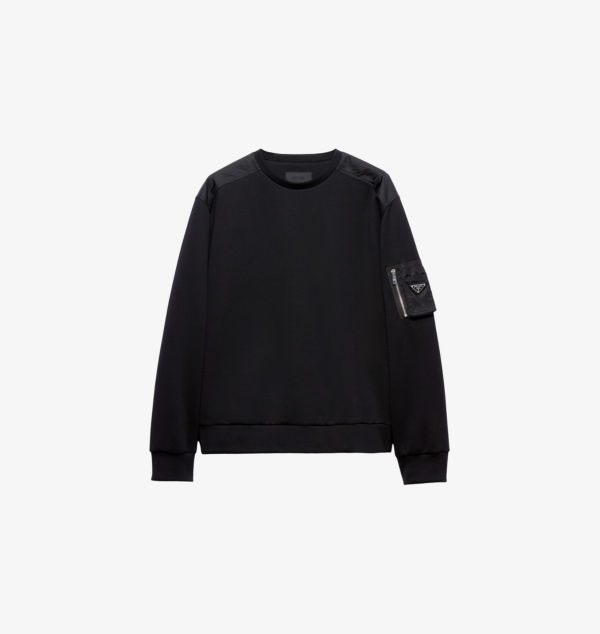 Толстовка из хлопкового джерси с круглым вырезом и заплатками Re-Nylon Prada, черный
Толстовка из хлопкового джерси с круглым вырезом и заплатками Re-Nylon Prada, черный