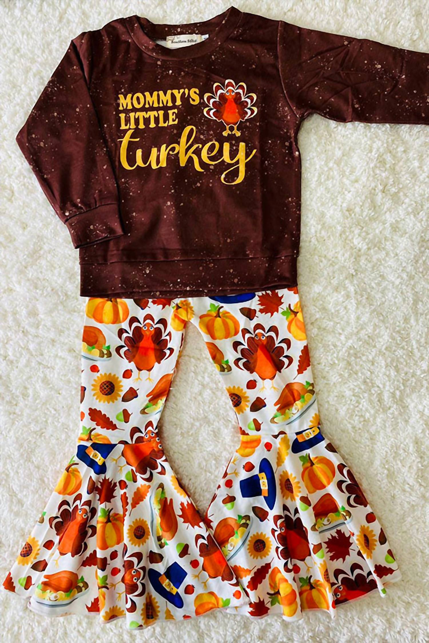 Комплект брюк и топа для девочки Little Turkey Bell в коричневом цвете Multi Southern Stitch
Комплект брюк и топа для девочки Little Turkey Bell в коричневом цвете Multi Southern Stitch