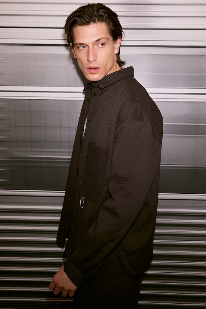 Рубашка из термомува свободного кроя H&M, коричневый
Рубашка из термомува свободного кроя H&M, коричневый