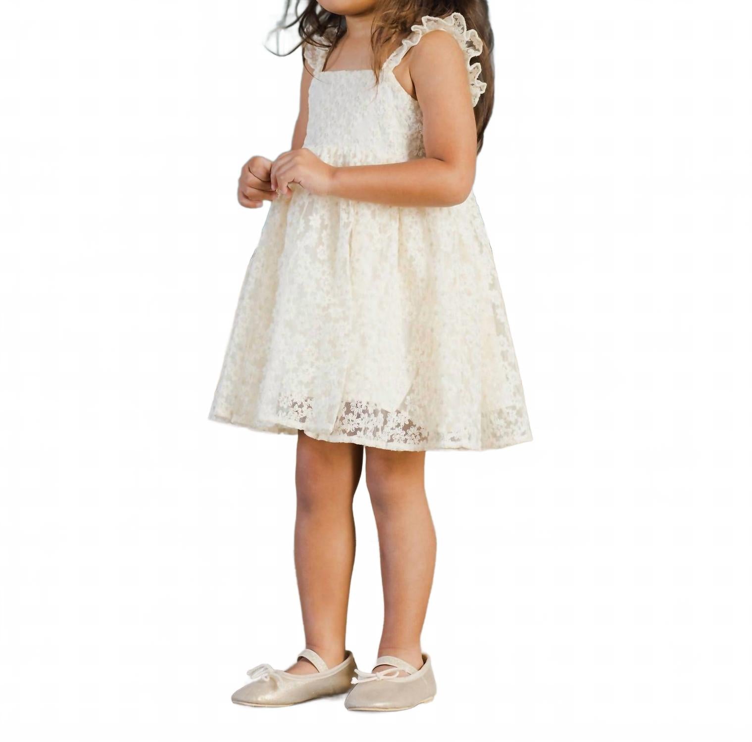 Платье Mara из тюля с вышитыми ромашками Noralee, Embroidered Daisy Tulle
Платье Mara из тюля с вышитыми ромашками Noralee, Embroidered Daisy Tulle