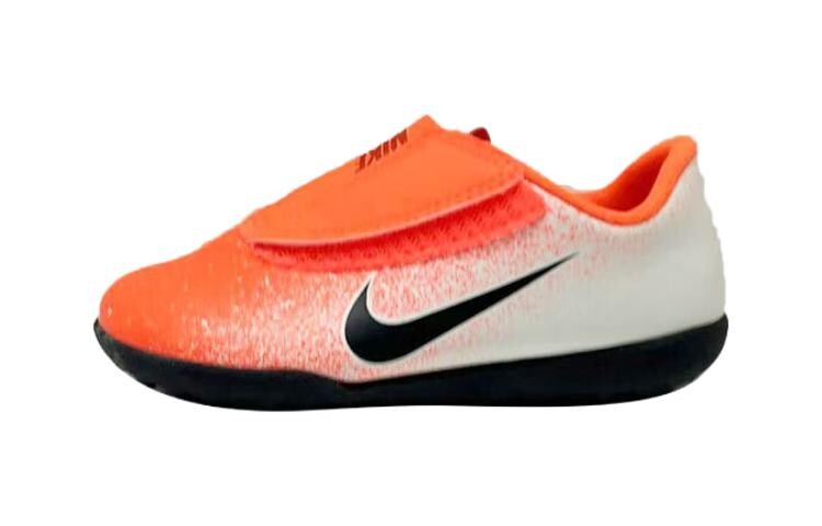 Детские футбольные бутсы Nike BP
Детские футбольные бутсы Nike BP