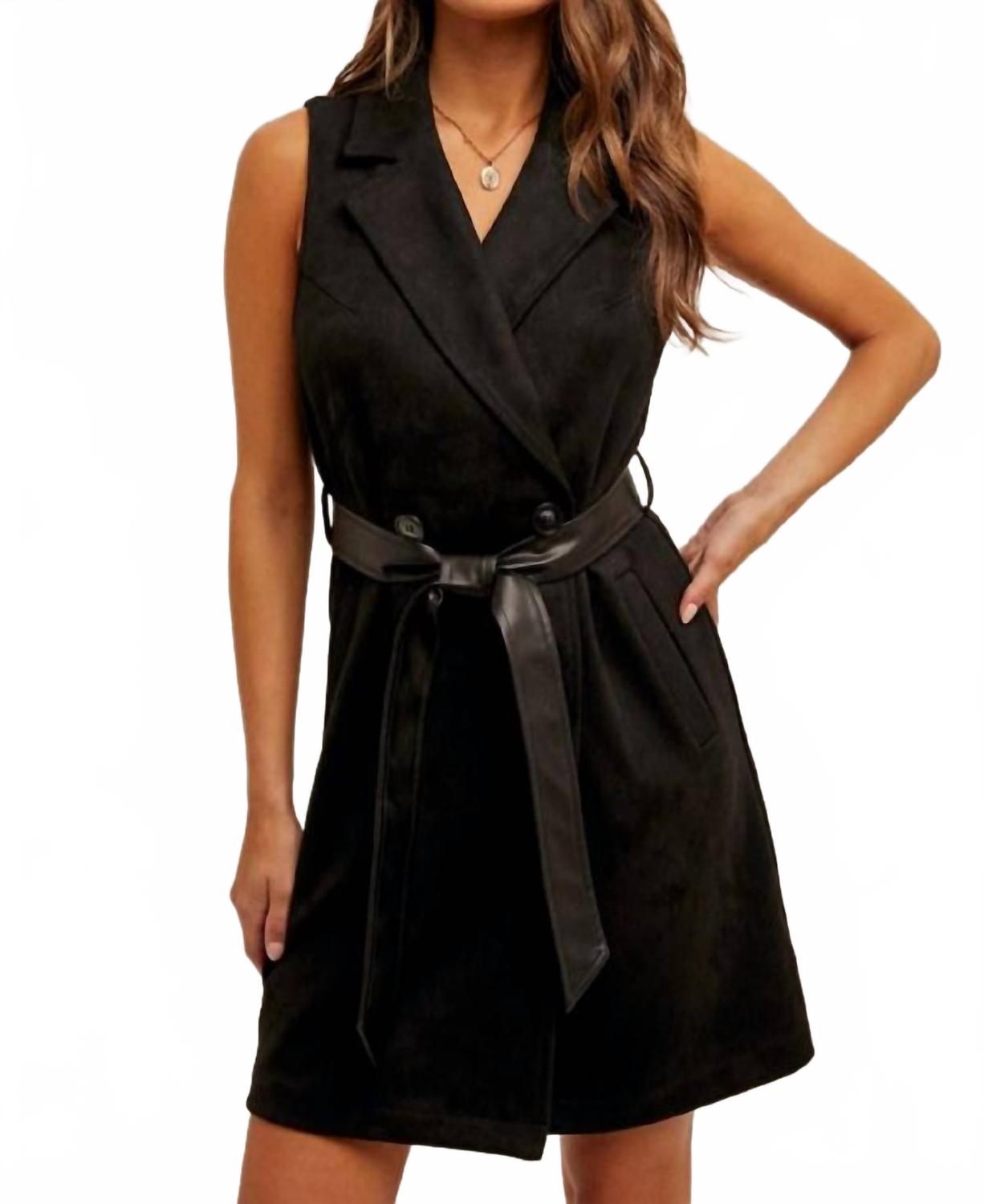 Привлекший Взгляд Жакет-Платье с Поясом из Замши в Черном Цвете Hem & Thread
Привлекший Взгляд Жакет-Платье с Поясом из Замши в Черном Цвете Hem & Thread