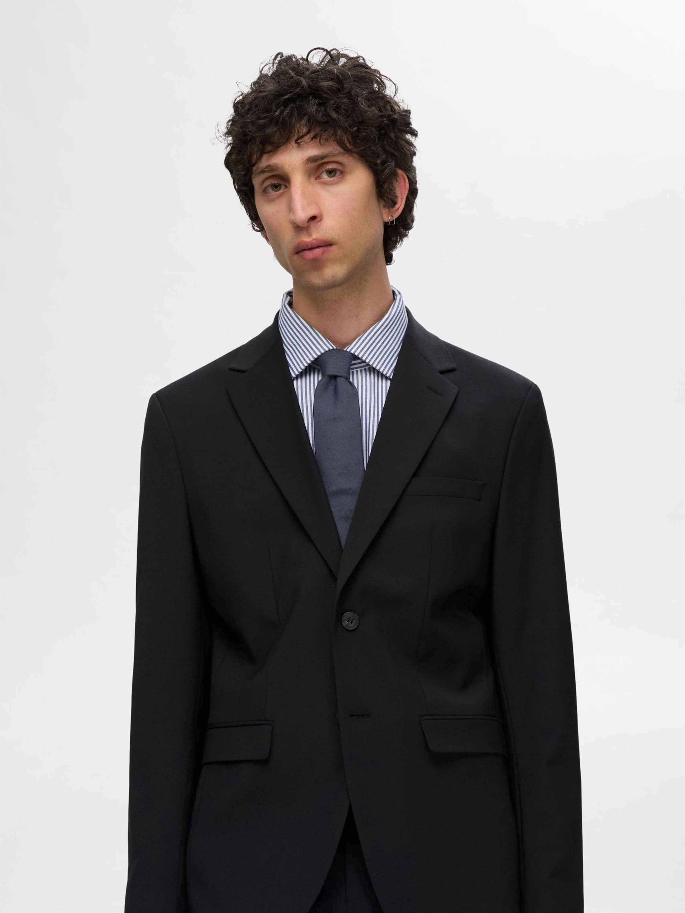 SELECTED Галстук в цвете Navy
SELECTED Галстук в цвете Navy