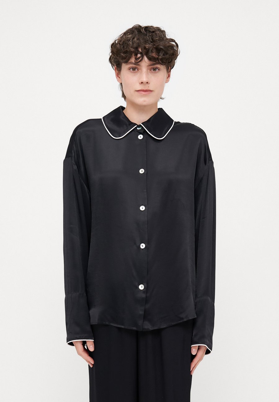 Пижамный топ Sleeper OVERSIZED SHIRT, Black
Пижамный топ Sleeper OVERSIZED SHIRT, Black