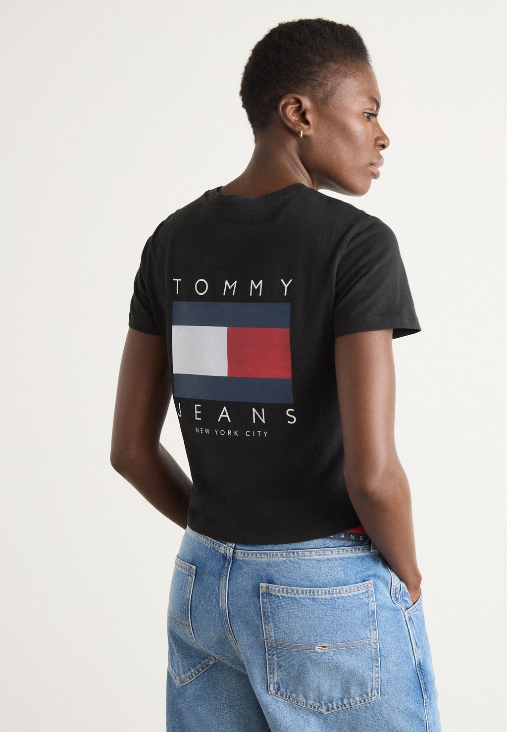 Футболка с принтом US FLAG TEE Tommy Jeans, черный
Футболка с принтом US FLAG TEE Tommy Jeans, черный