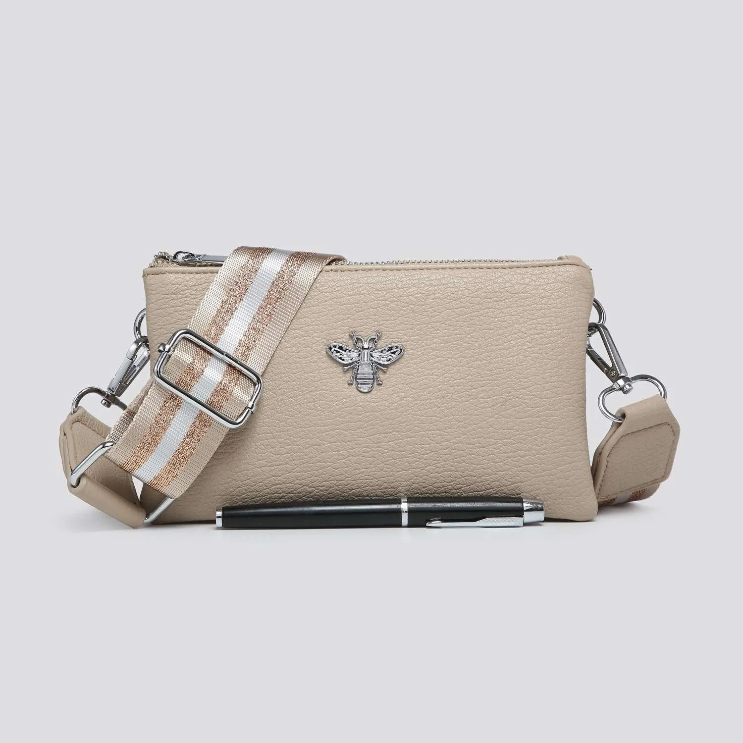 Маленькая сумка-мессенджер Tessa с двойными отделениями и широким ремешком Kitise, бежевый
Маленькая сумка-мессенджер Tessa с двойными отделениями и широким ремешком Kitise, бежевый