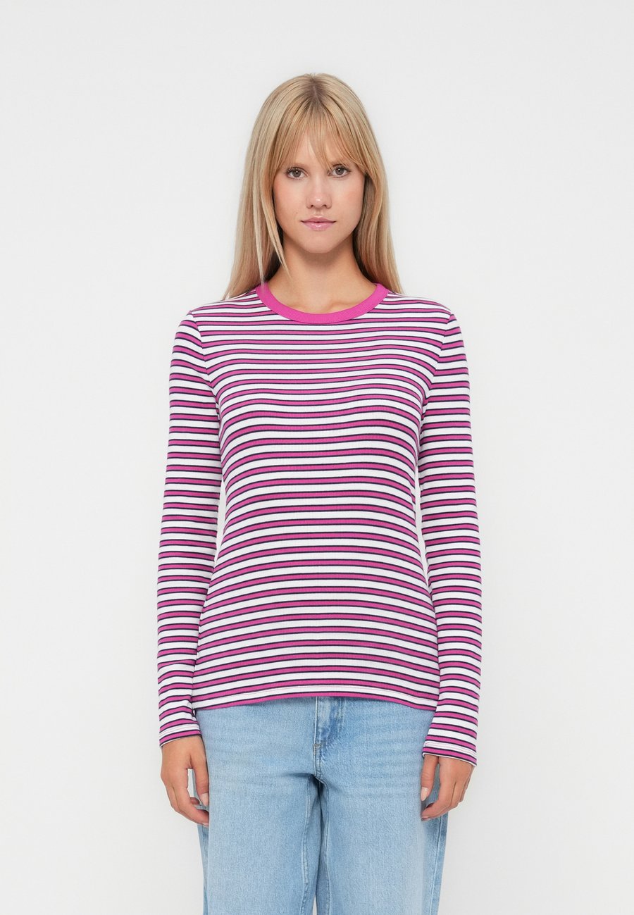 Топ GAP ESSENTIAL STRIPE, Bright Fuchsia/Pink
Топ GAP ESSENTIAL STRIPE, Bright Fuchsia/Pink