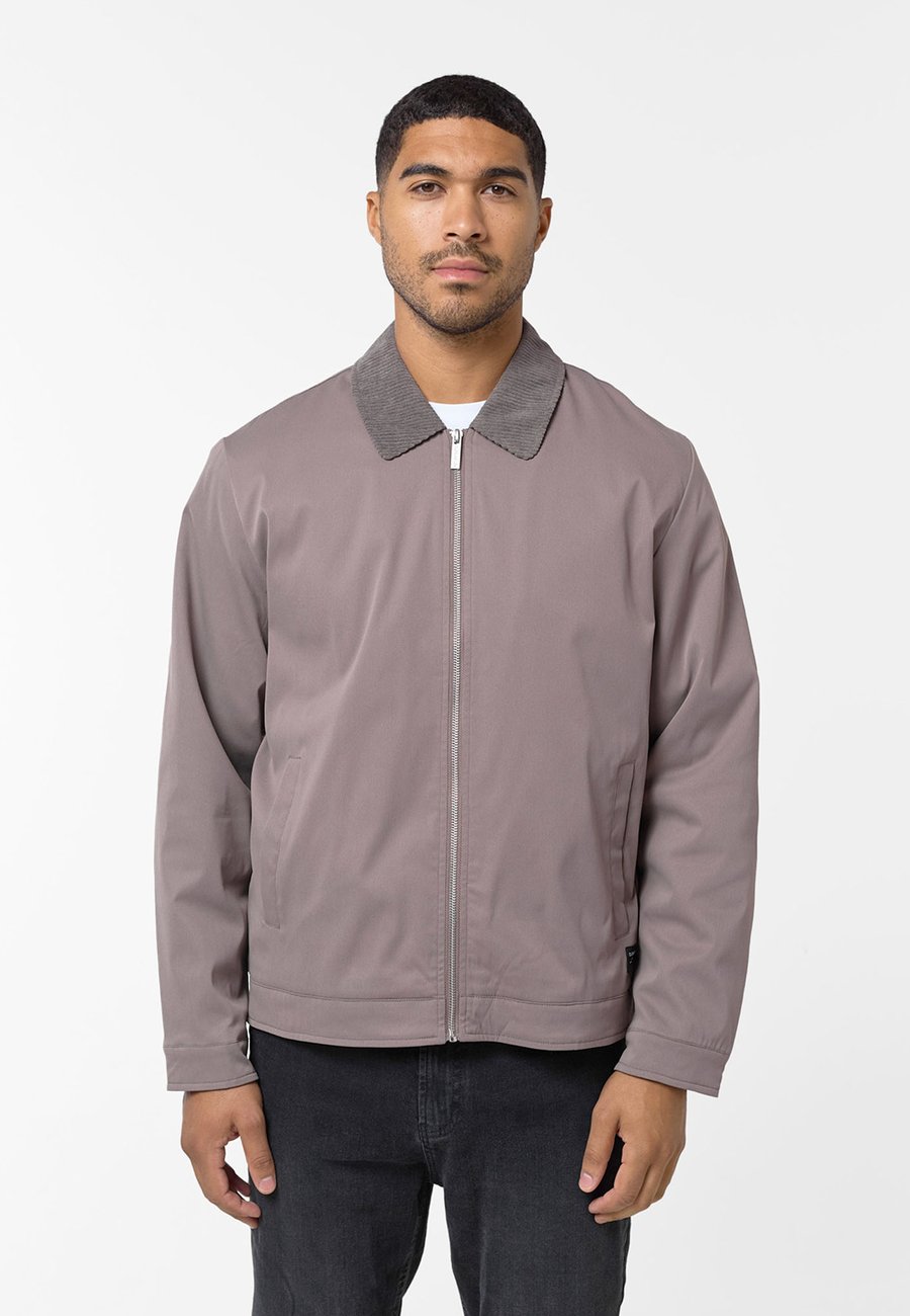 Куртка CLOSURE London WORKWEAR SMART ZIP THROUGH JACKET, Mole/Beige
Куртка CLOSURE London WORKWEAR SMART ZIP THROUGH JACKET, Mole/Beige