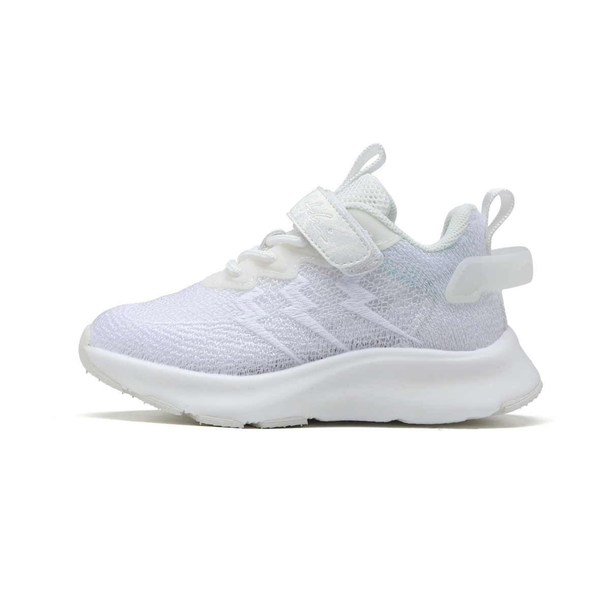 Детские кроссовки с высоким берцем Satchi, белый
Детские кроссовки с высоким берцем Satchi, белый