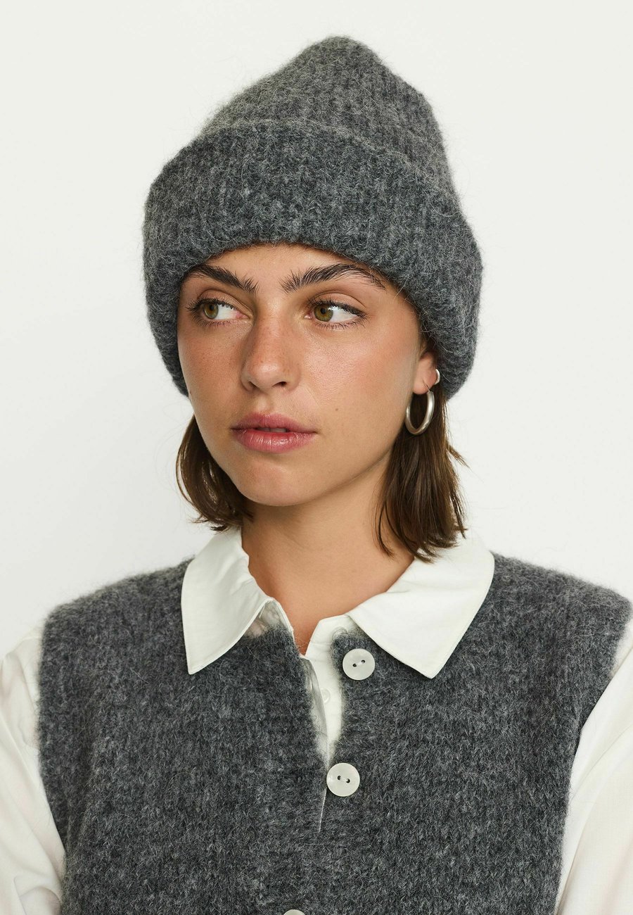 Шапка Soft Rebels CAMILLA, Grisaille Melange/Light Grey
Шапка Soft Rebels CAMILLA, Grisaille Melange/Light Grey