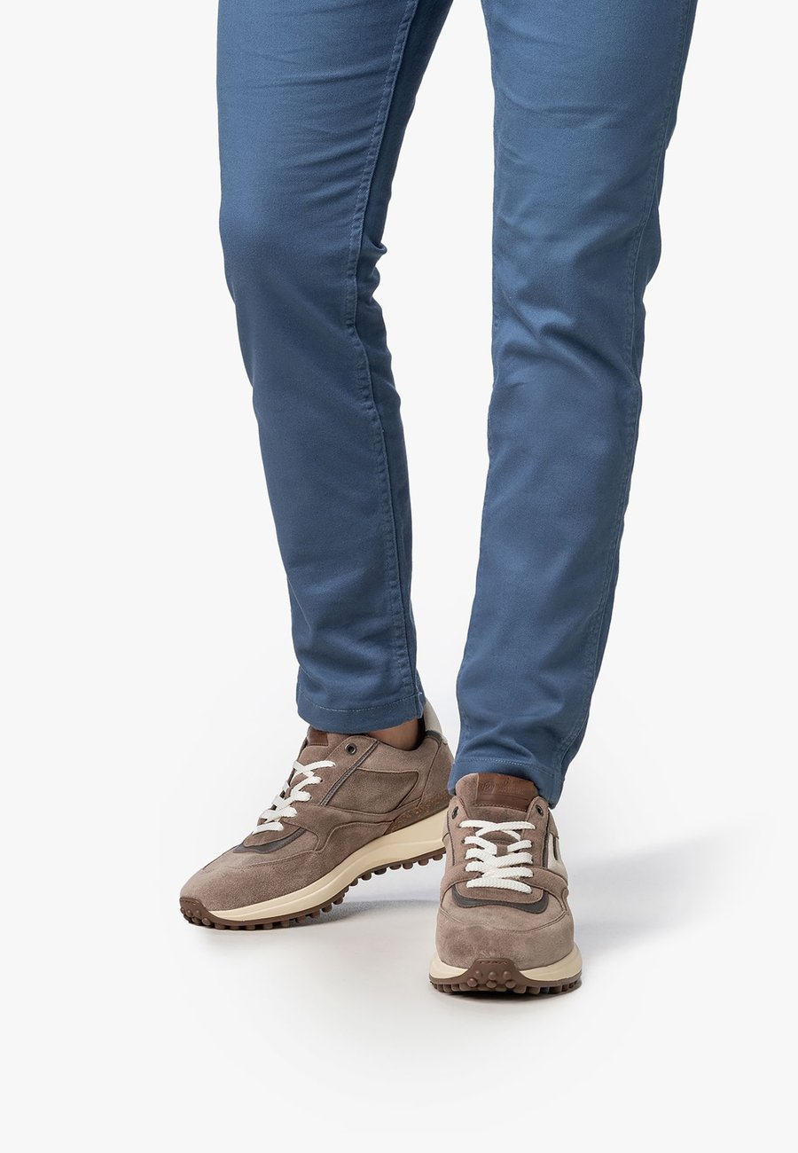 Кроссовки Floris van Bommel NOPPI, Taupe
Кроссовки Floris van Bommel NOPPI, Taupe